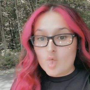 Meet your Posher, Kaitlynn